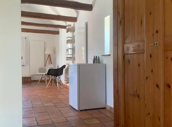 Apartment Auf Denkmalgeschuetztem Dreiseithof In Bei Grimma *